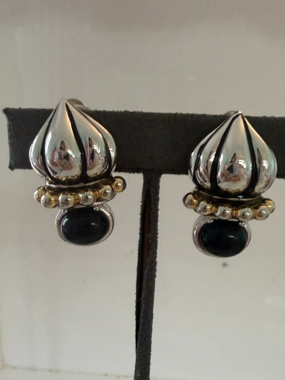 Vintage Tahoe Jewelry Silver & Black Clip on Earrings